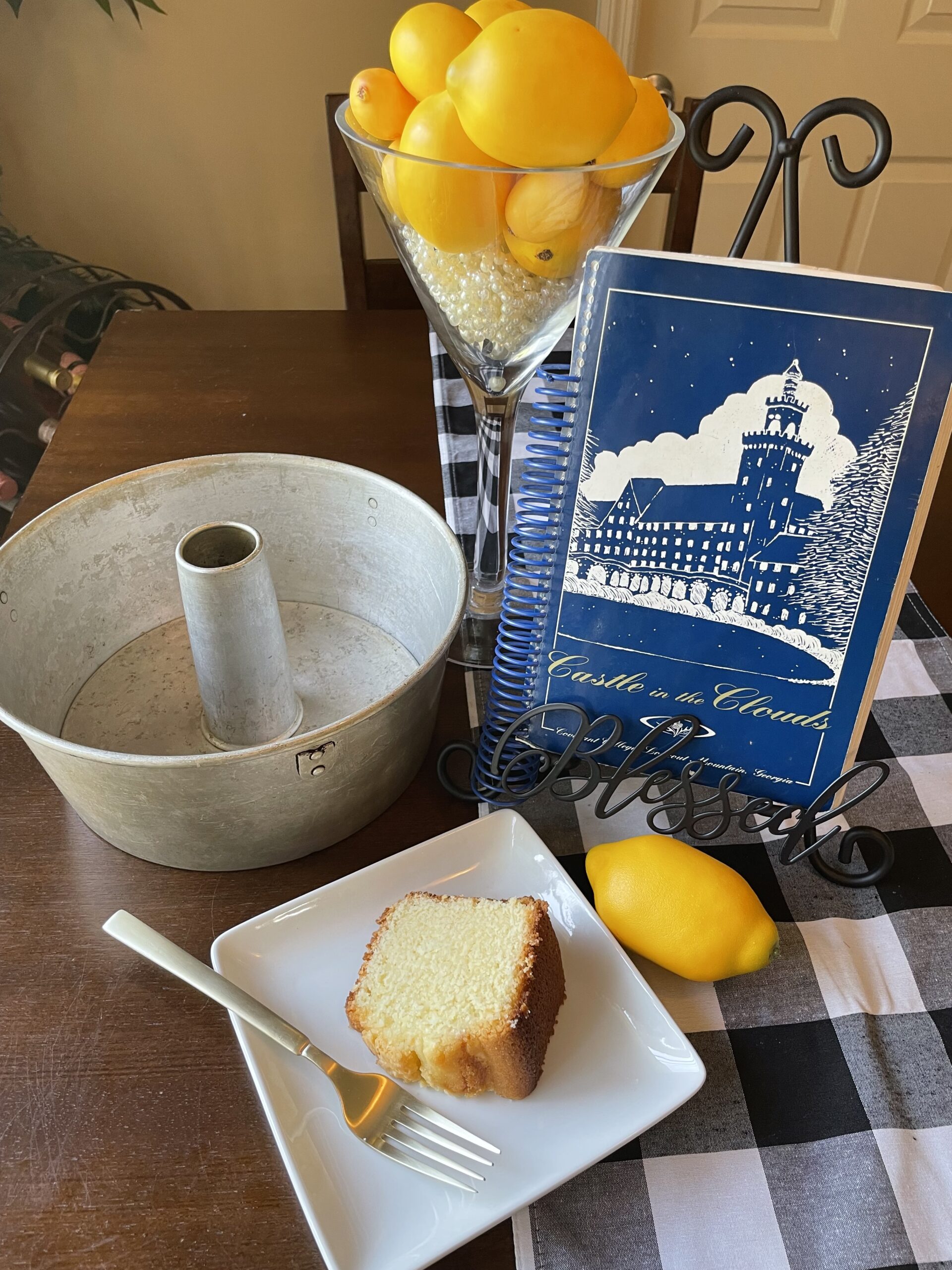 Award Winning Lemon Pound cake