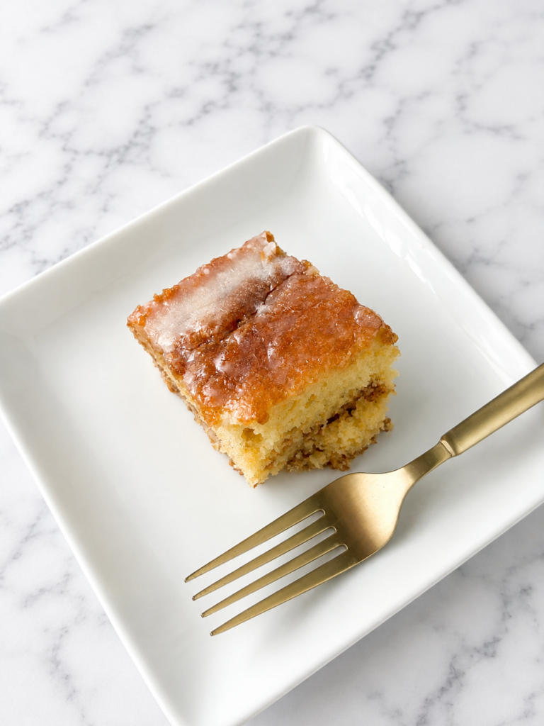 Honey Bun Cake 