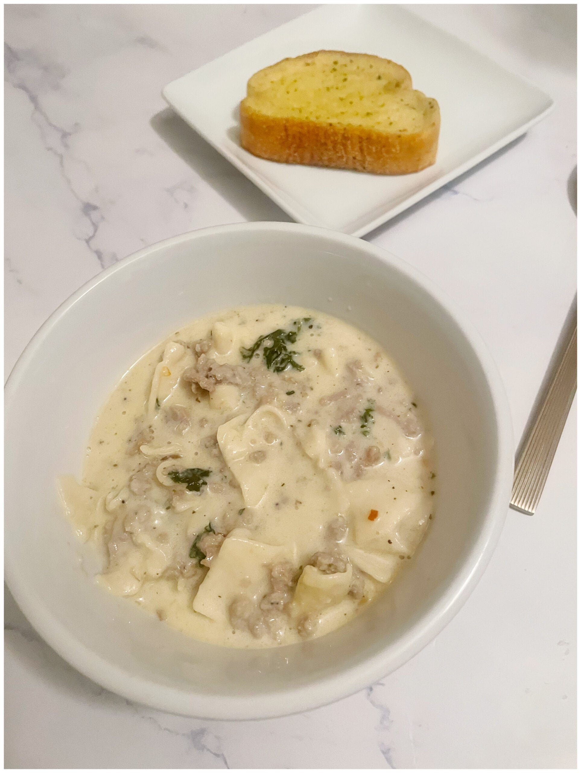 White Lasagna Soup (Creamy, Cozy & Full of Flavor)