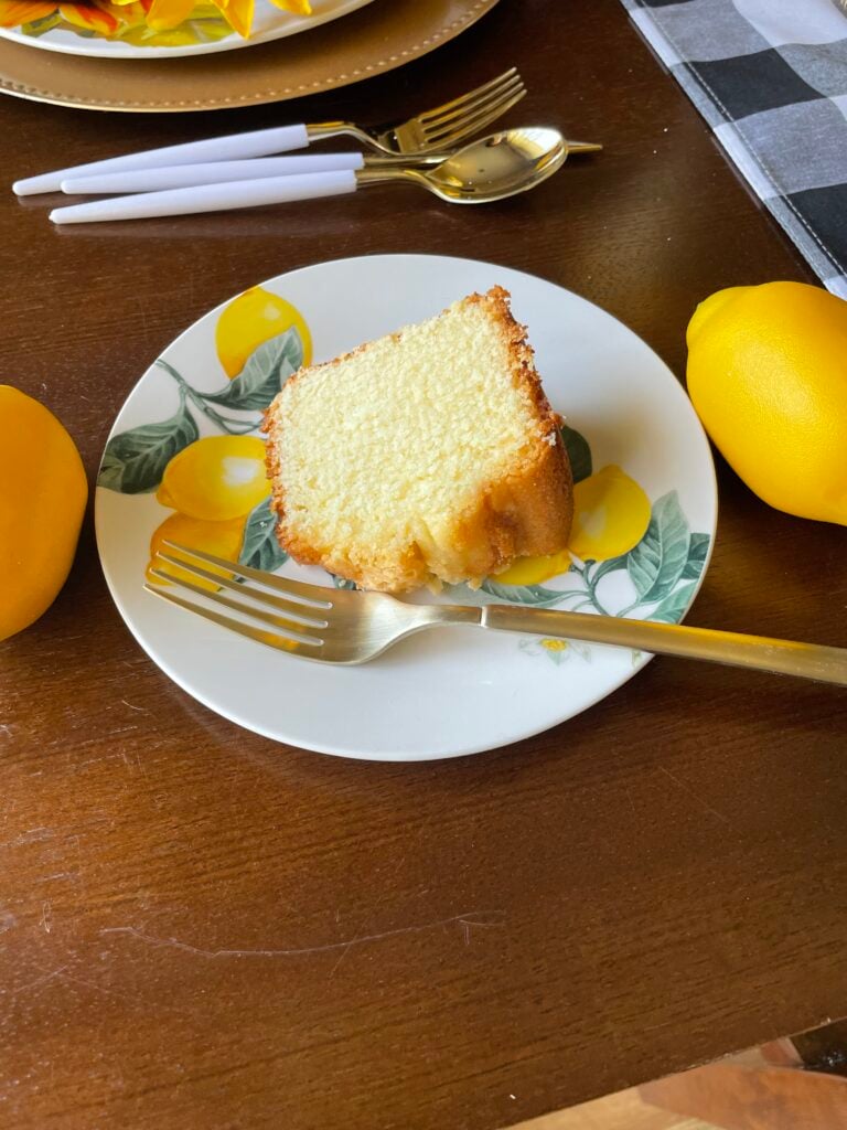 Moist Lemon Pound Cake