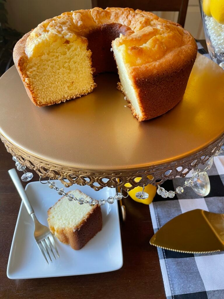 Award Winning Lemon Pound Cake